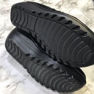 skechers ruched suede wedge boots